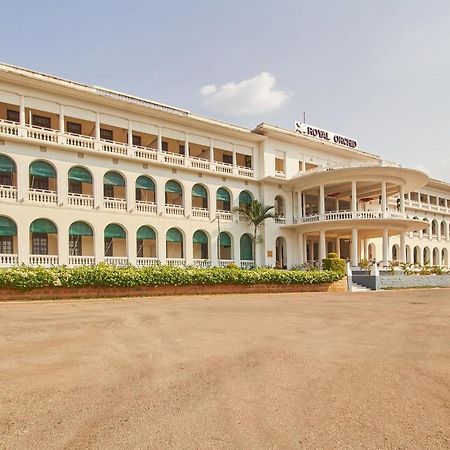 โรงแรมรอยัล ออร์คิด บรินดาวัน การ์เด้น Belagula ภายนอก รูปภาพ