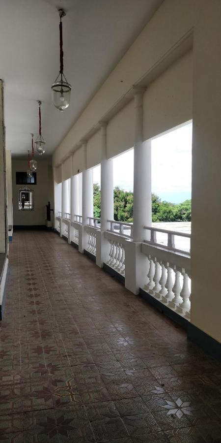โรงแรมรอยัล ออร์คิด บรินดาวัน การ์เด้น Belagula ภายนอก รูปภาพ