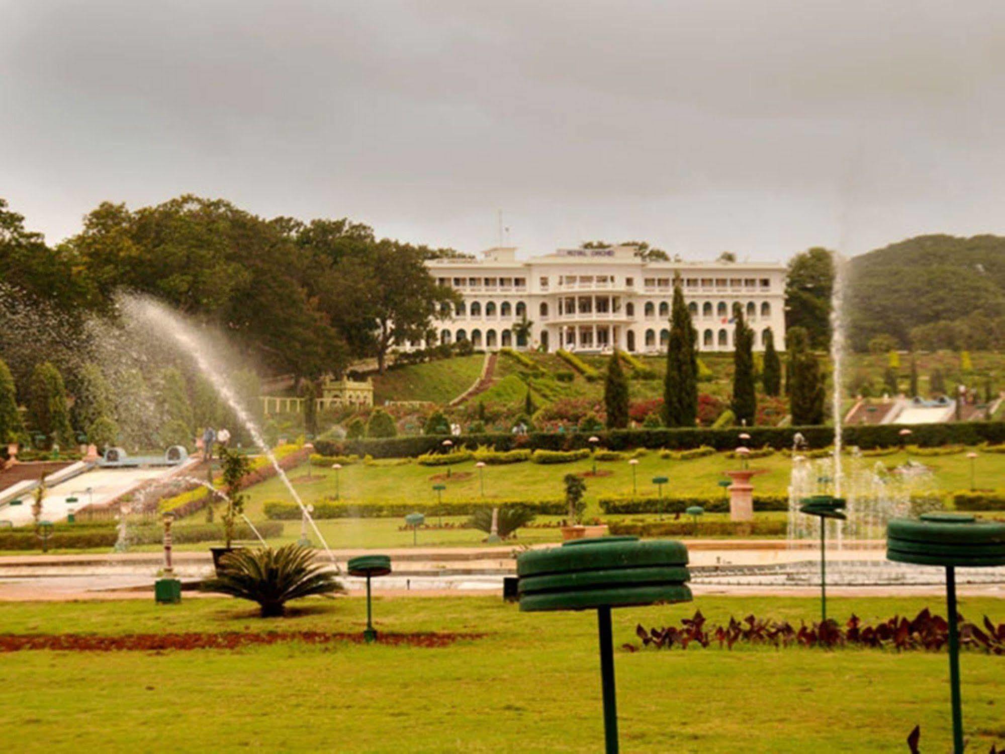 โรงแรมรอยัล ออร์คิด บรินดาวัน การ์เด้น Belagula ภายนอก รูปภาพ